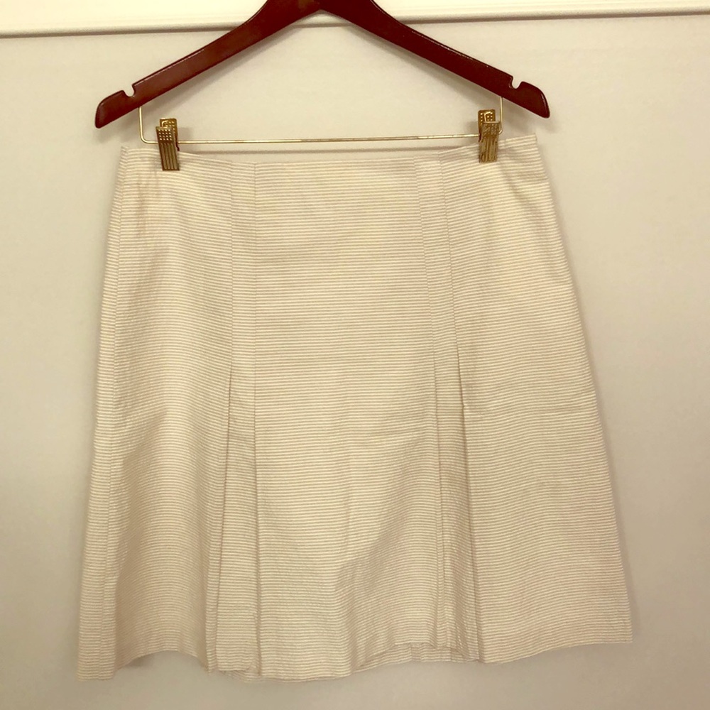 Limited- cream searsucker pleated skirt - medium